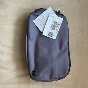Lululemon Everywhere Belt Bag - Dusky Lavender / Black Granite